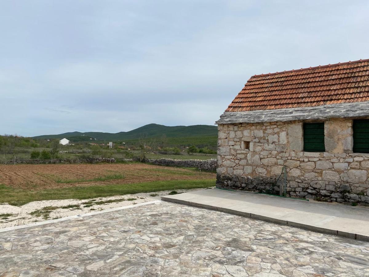 Stone Cottage Aria Velika Čista Exteriör bild